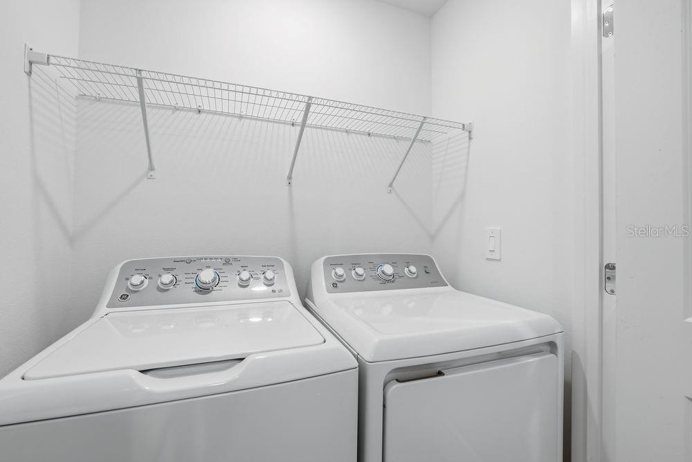 THE TOWNS AT FIRETHORN - Residential