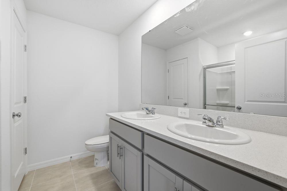 THE TOWNS AT FIRETHORN - Residential