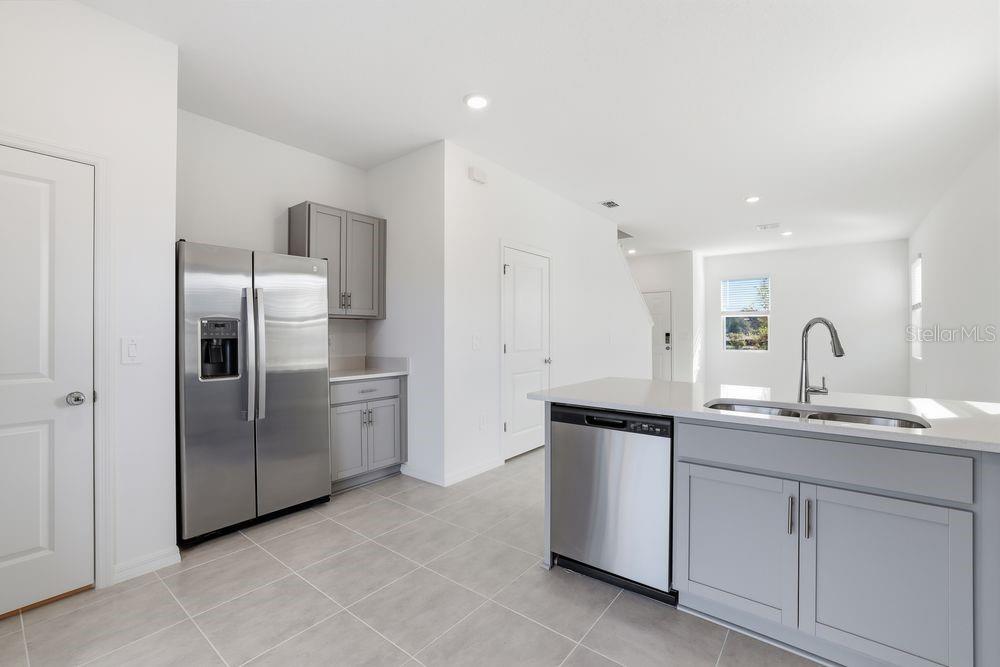 THE TOWNS AT FIRETHORN - Residential