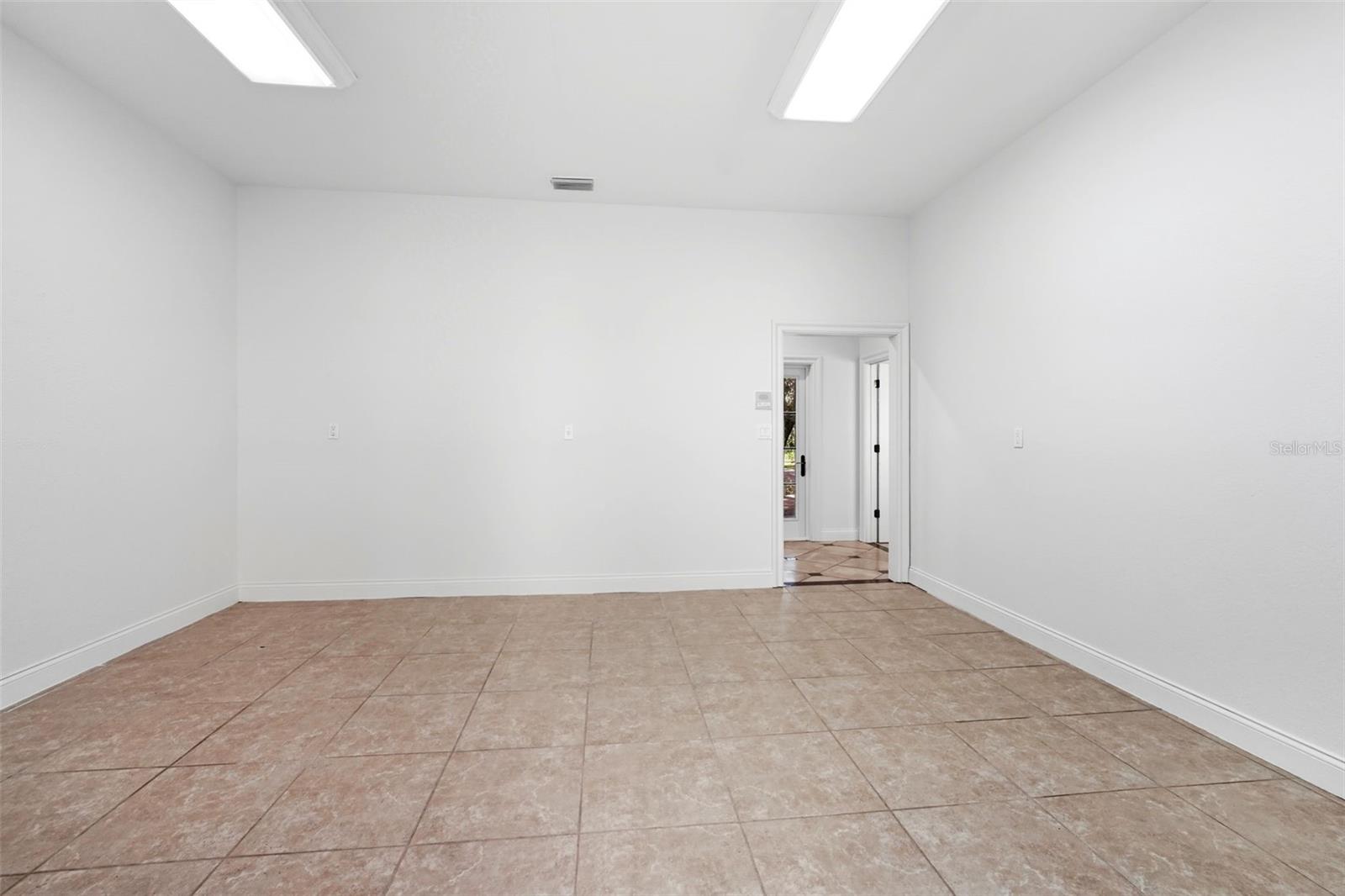 HAPPY TRAILS UNIT 4 - Residential