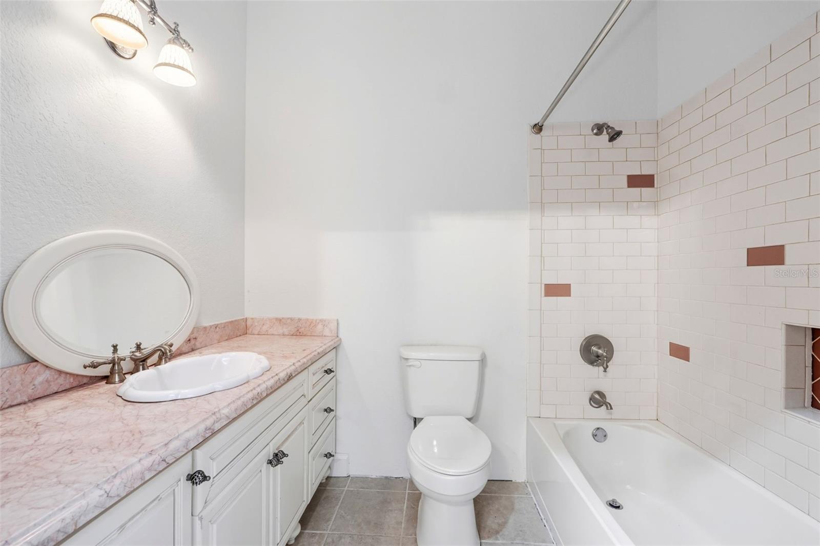 HAPPY TRAILS UNIT 4 - Residential