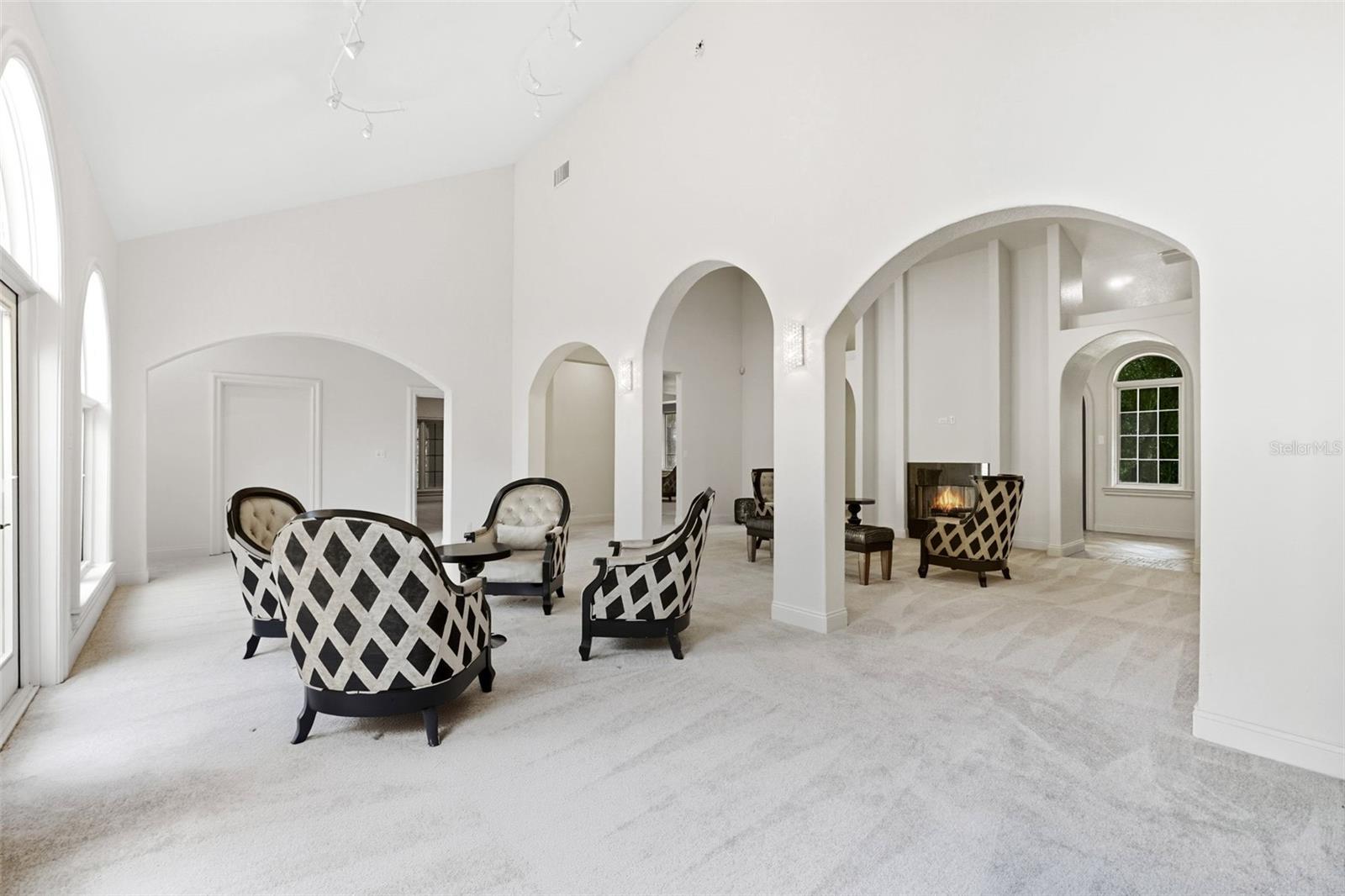HAPPY TRAILS UNIT 4 - Residential
