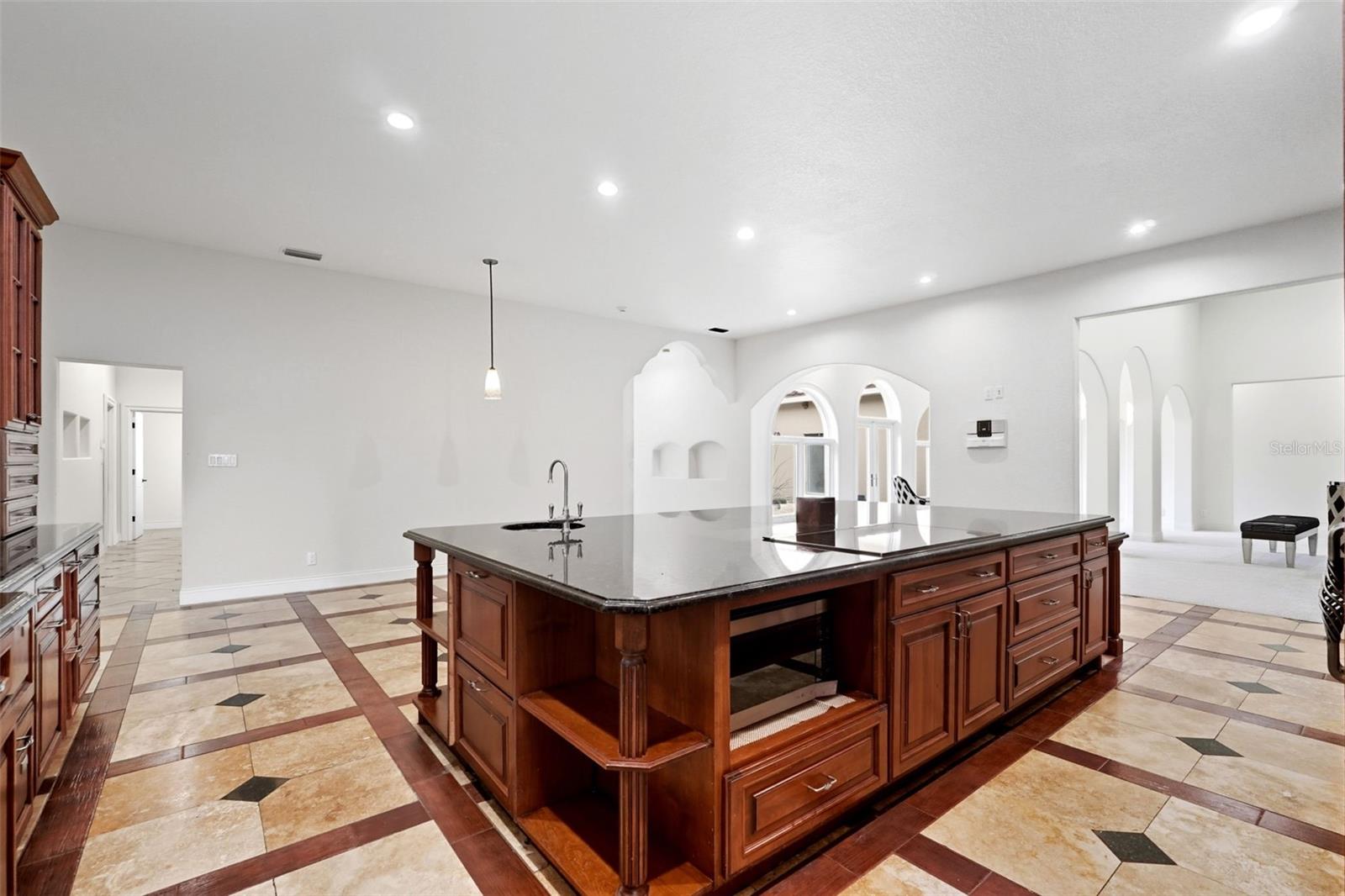 HAPPY TRAILS UNIT 4 - Residential