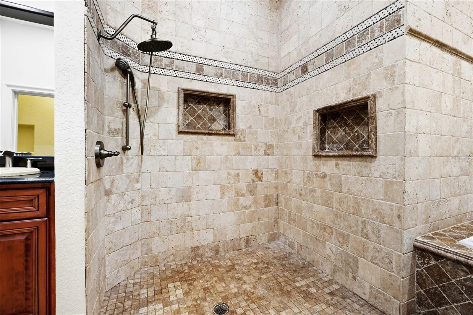 HAPPY TRAILS UNIT 4 - Residential
