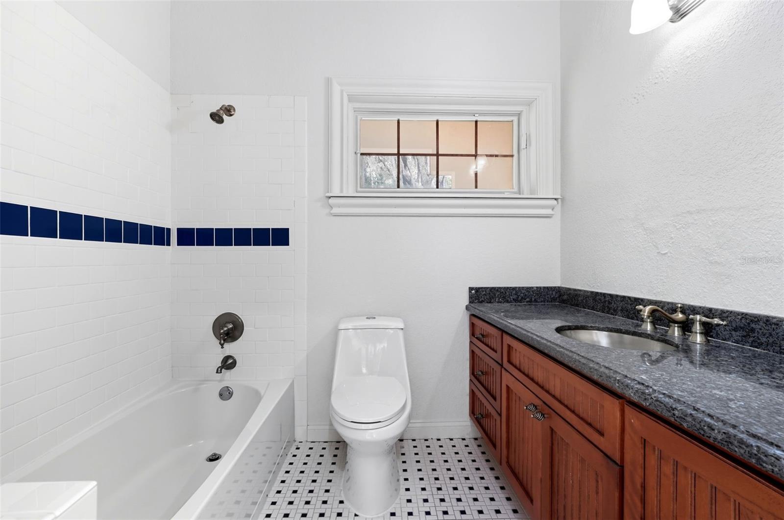 HAPPY TRAILS UNIT 4 - Residential