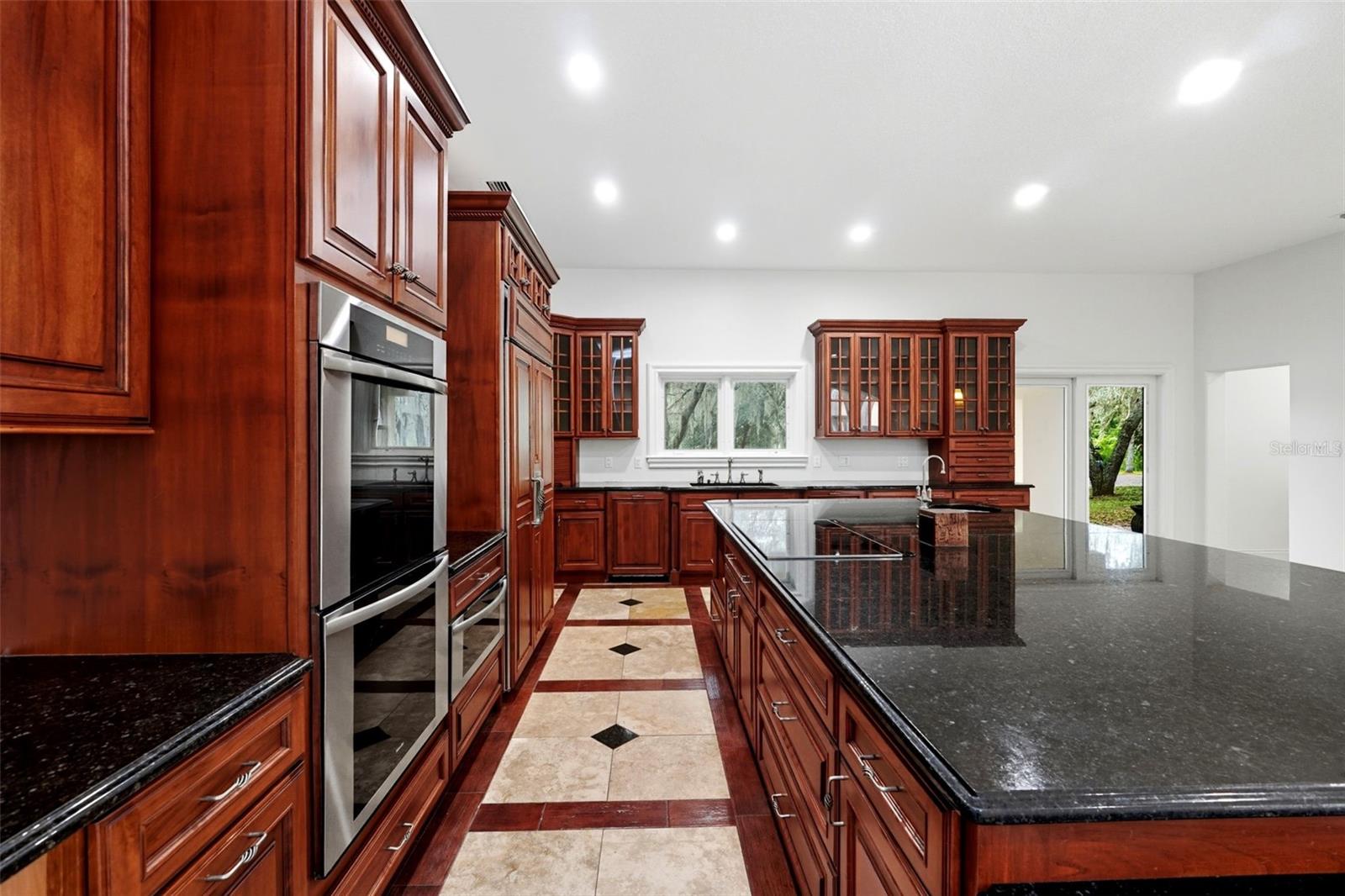 HAPPY TRAILS UNIT 4 - Residential