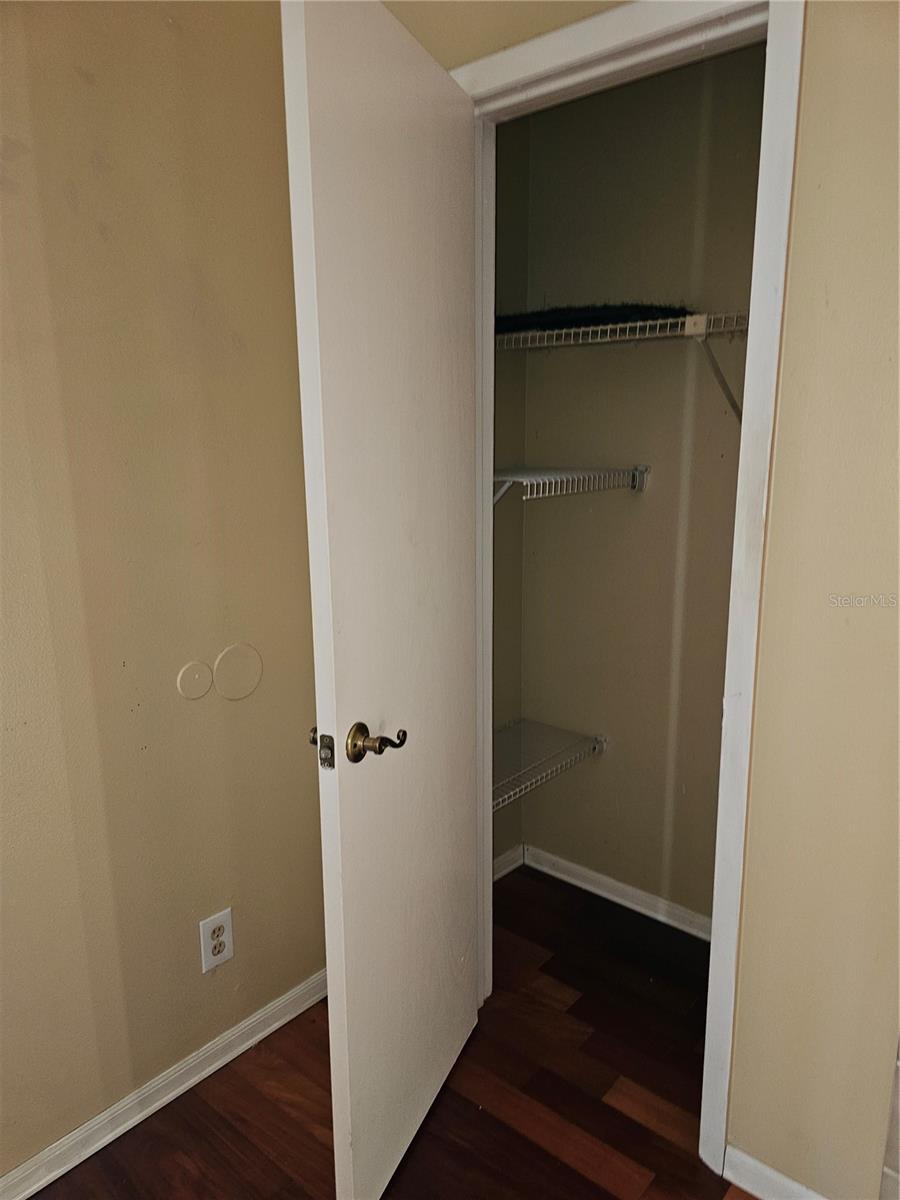 415 LAKEPOINTE DRIVE 204