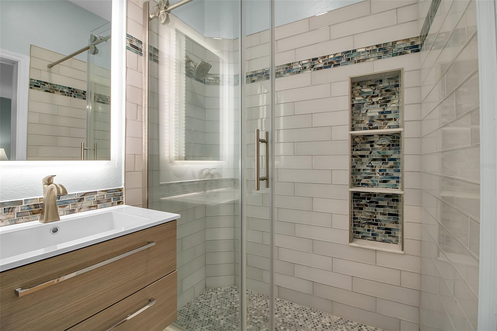 HARBOR OAKS PH I & II - Residential