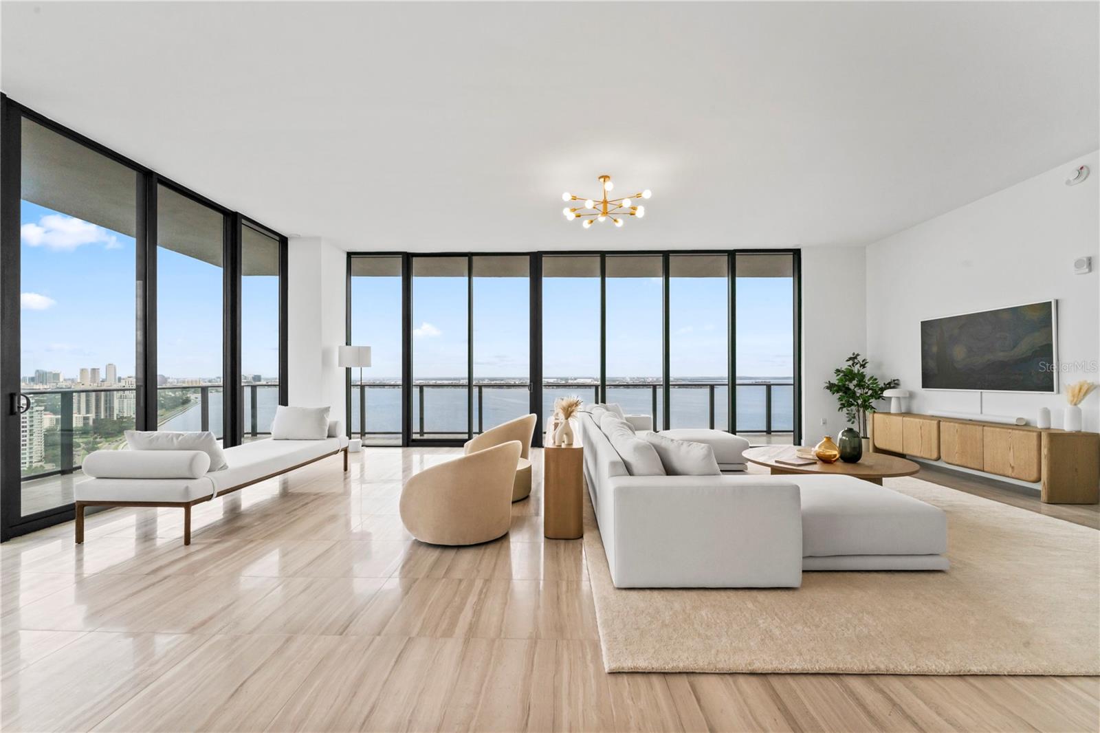 RITZ CARLTON RESIDENCES   BAY OAKS CONDOMINIUM - Residential