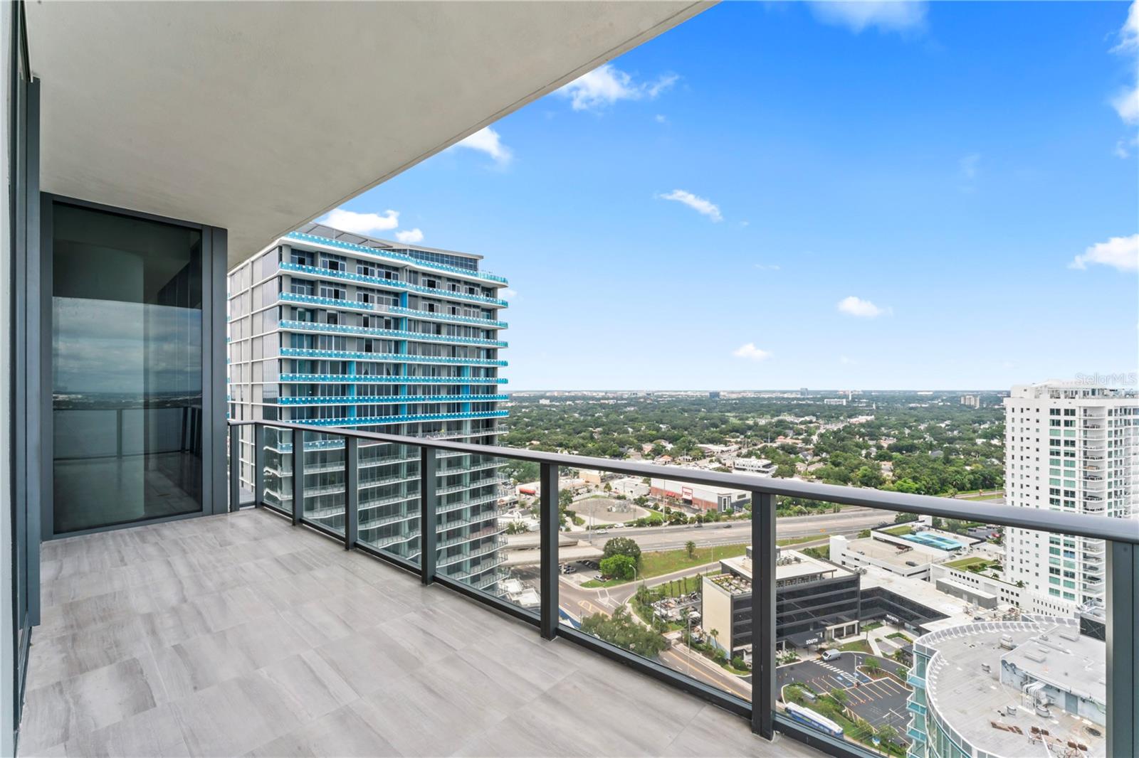 RITZ CARLTON RESIDENCES   BAY OAKS CONDOMINIUM - Residential