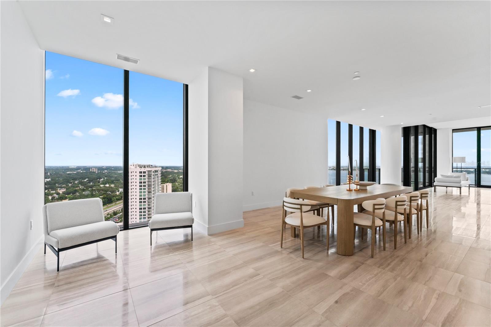 RITZ CARLTON RESIDENCES   BAY OAKS CONDOMINIUM - Residential