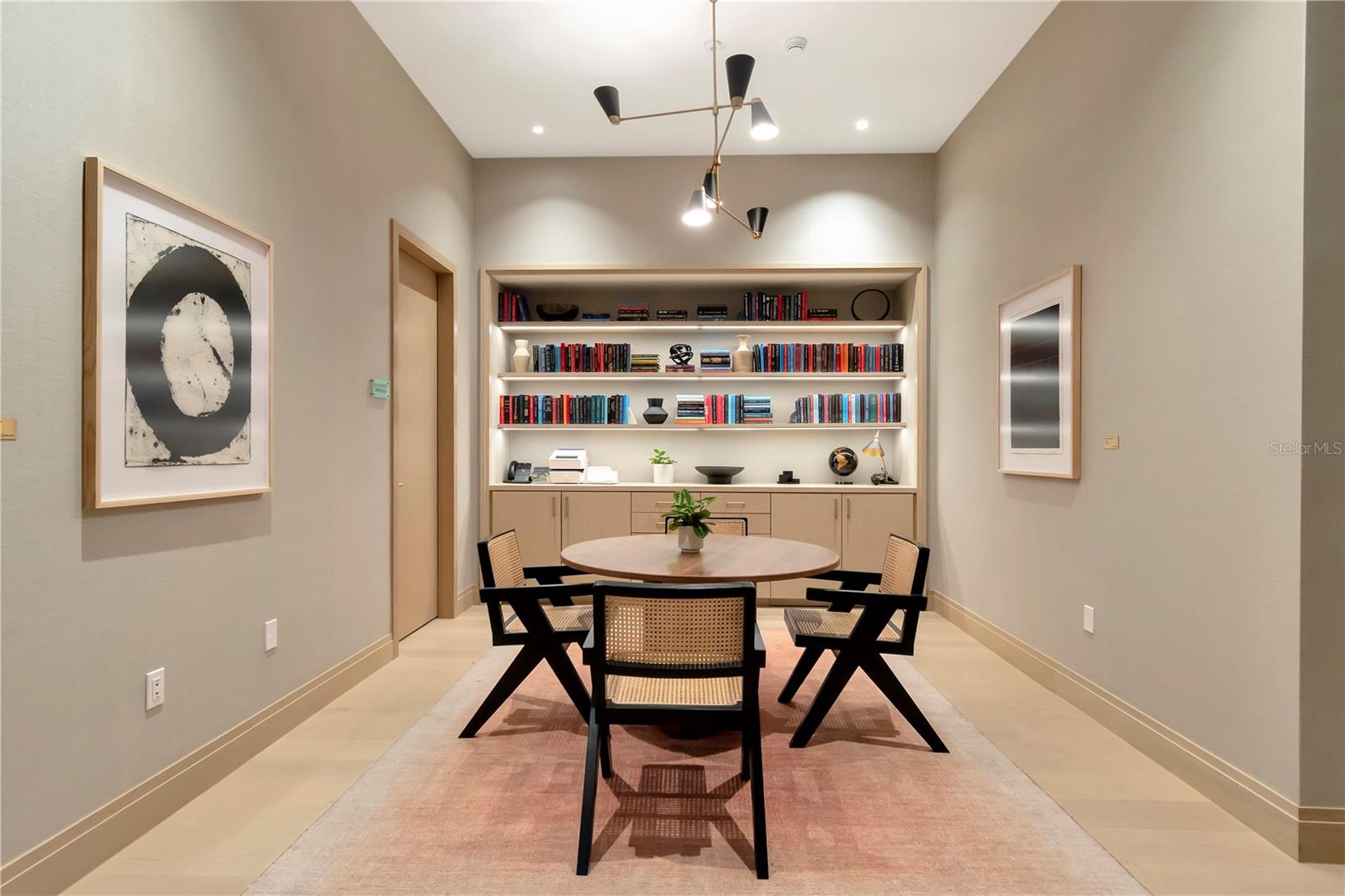 RITZ CARLTON RESIDENCES   BAY OAKS CONDOMINIUM - Residential