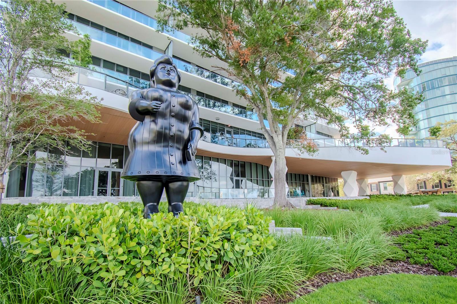 RITZ CARLTON RESIDENCES   BAY OAKS CONDOMINIUM - Residential