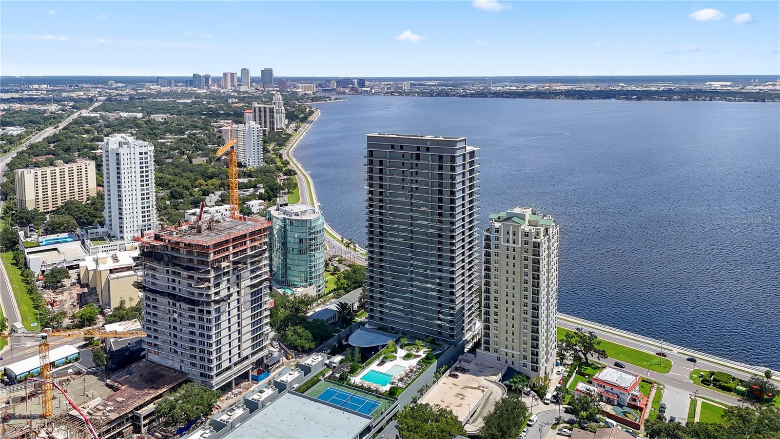 RITZ CARLTON RESIDENCES   BAY OAKS CONDOMINIUM - Residential