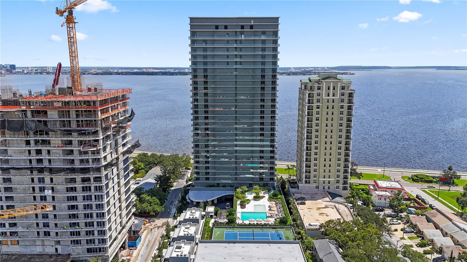 RITZ CARLTON RESIDENCES   BAY OAKS CONDOMINIUM - Residential