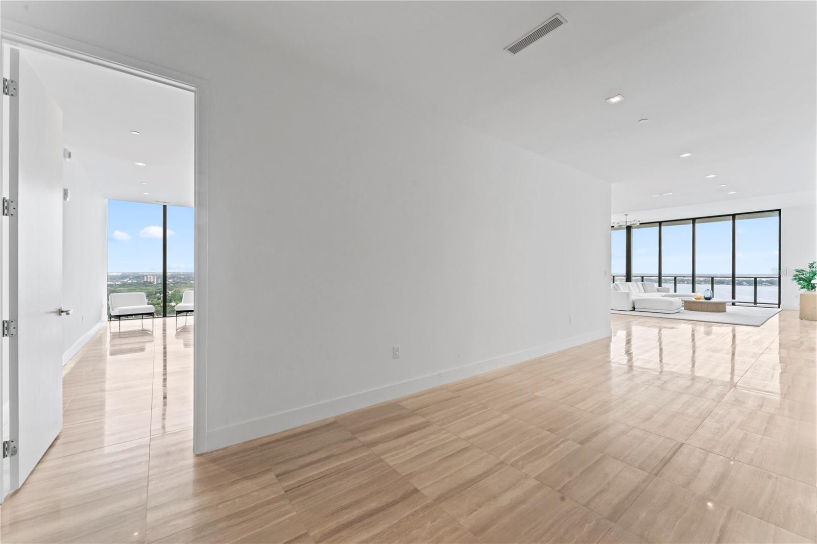 RITZ CARLTON RESIDENCES   BAY OAKS CONDOMINIUM - Residential