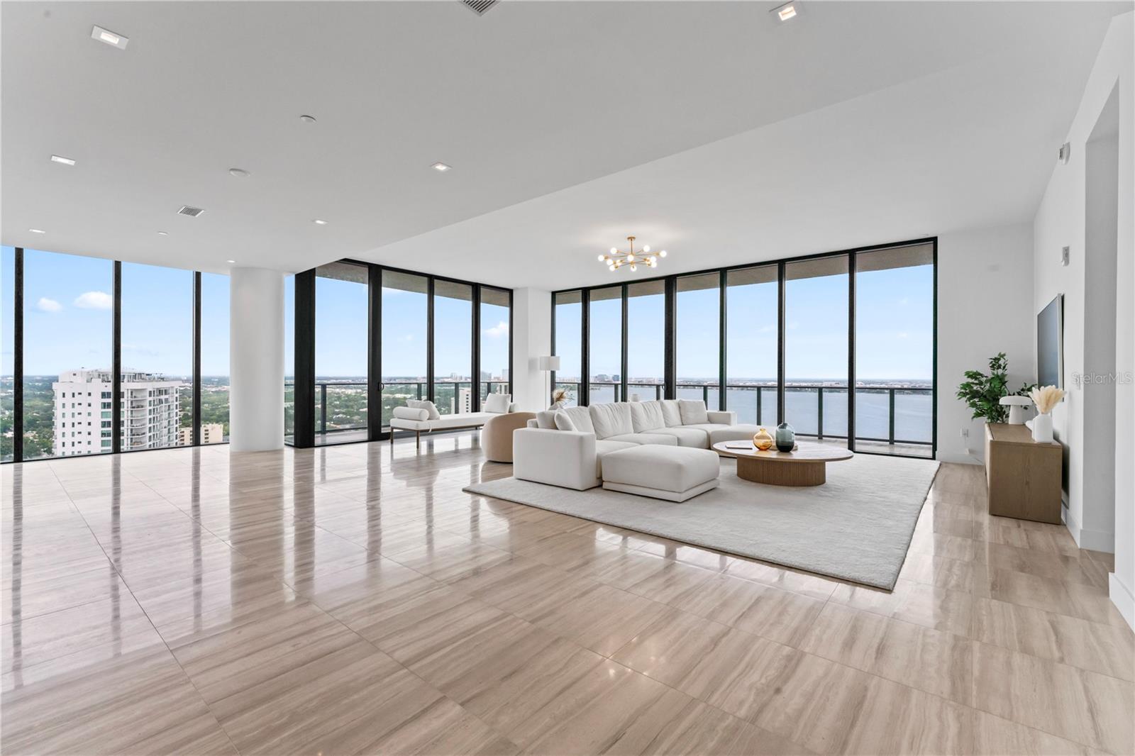 2912 W SANTIAGO STREET 2501