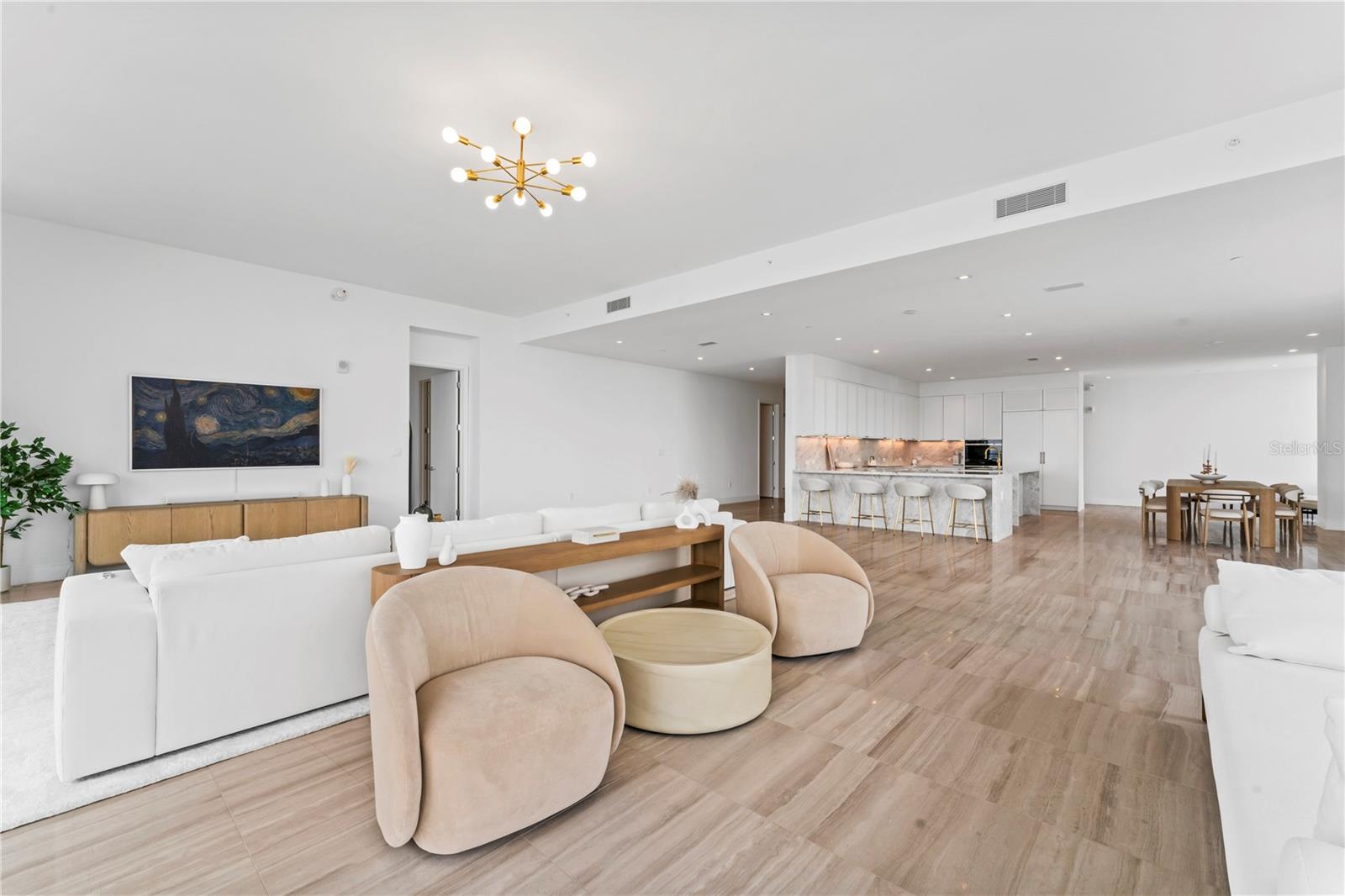RITZ CARLTON RESIDENCES   BAY OAKS CONDOMINIUM - Residential