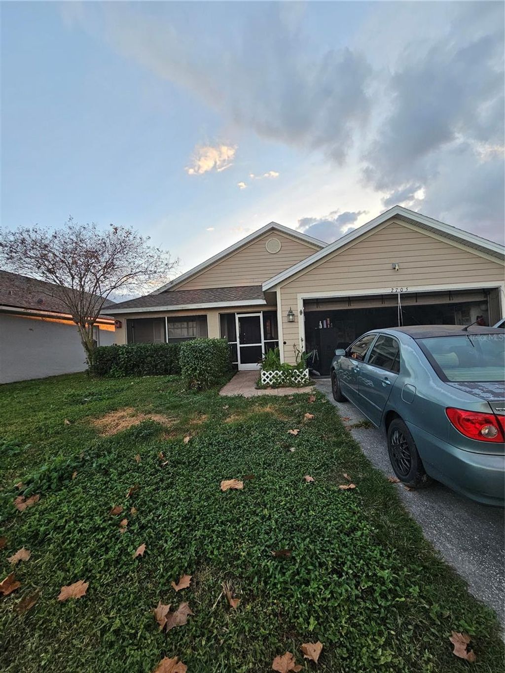 Photo of 2705 Willow Glen Circle, Kissimmee, FL 34744 (MLS # G5107373)