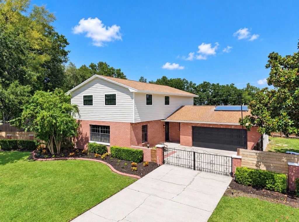 Photo of 2818 Springdell Circle, Valrico, FL 33596 (MLS # TB8552037)