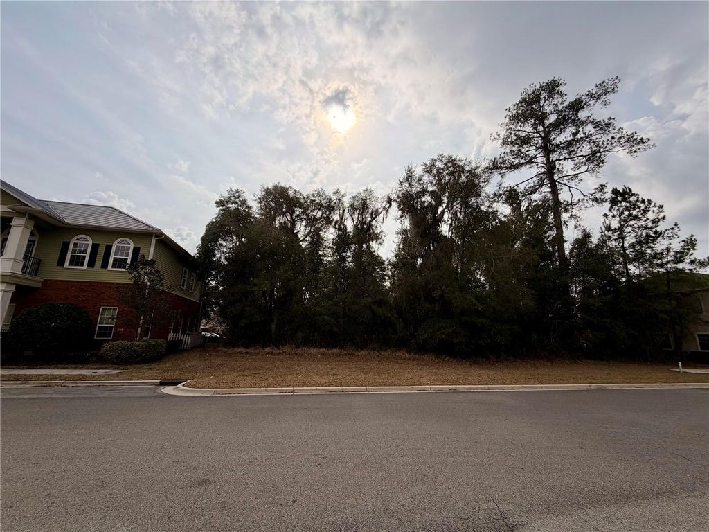 Photo of 2611 SW 87th Drive, Gainesville, FL 32608 (MLS # GC537777)