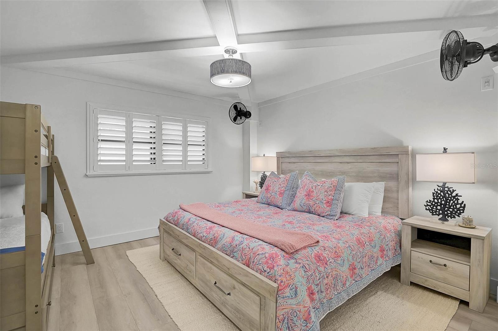 GULF & BAY CLUB PH 1 - Residential