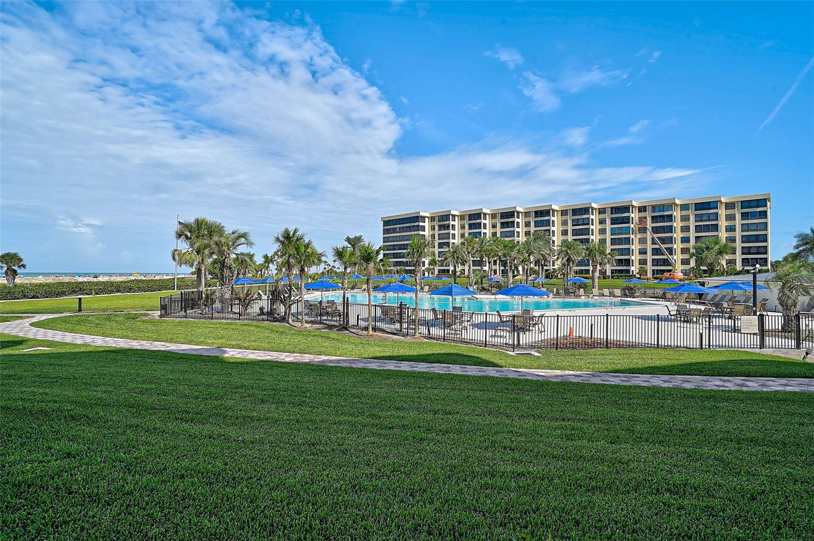 GULF & BAY CLUB PH 1 - Residential