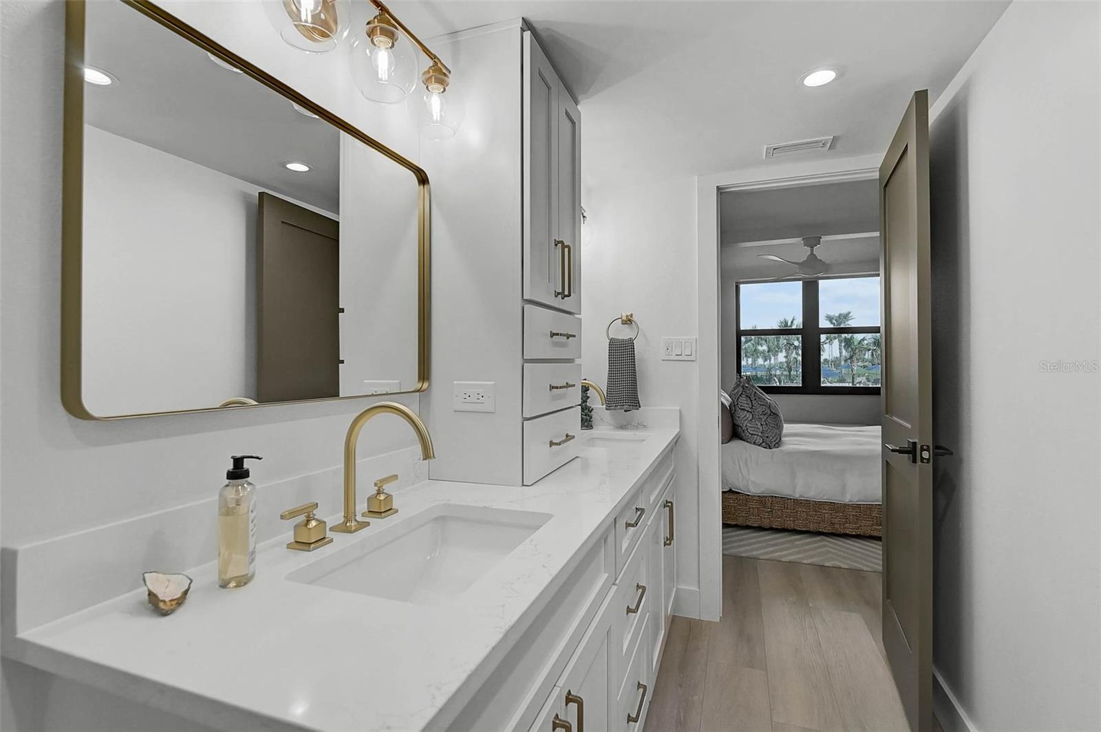 GULF & BAY CLUB PH 1 - Residential