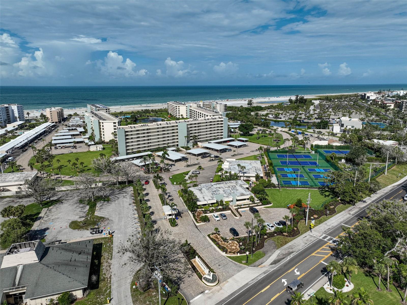 GULF & BAY CLUB PH 1 - Residential