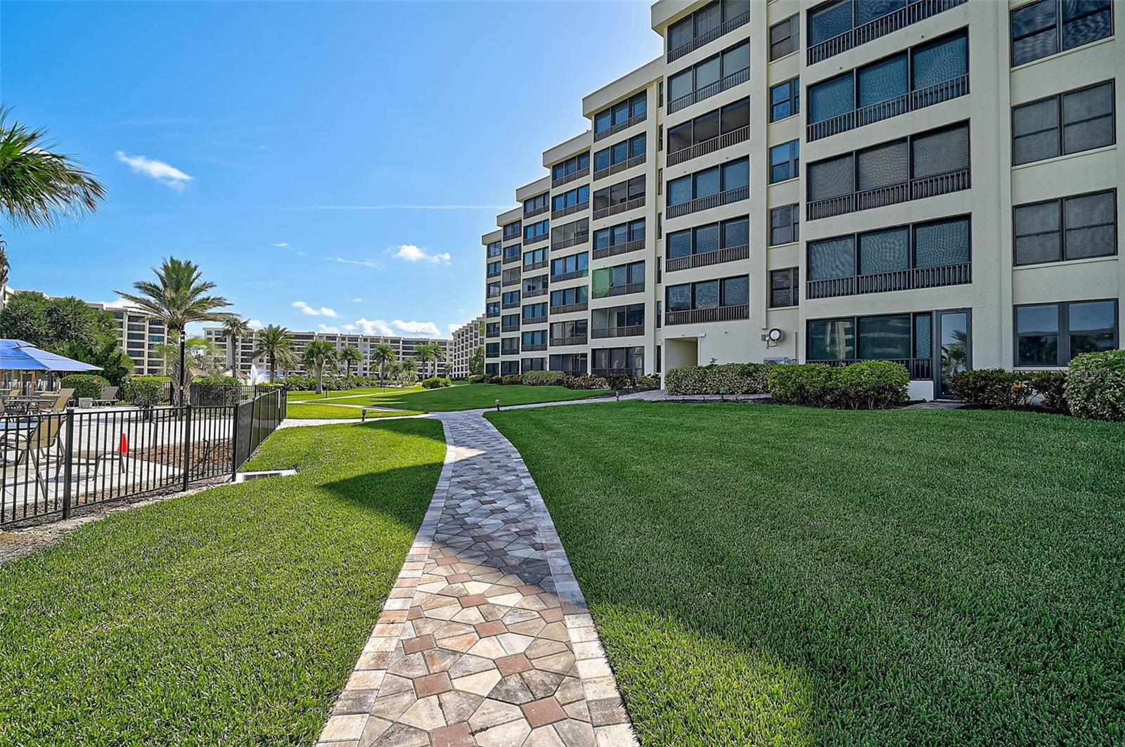 GULF & BAY CLUB PH 1 - Residential