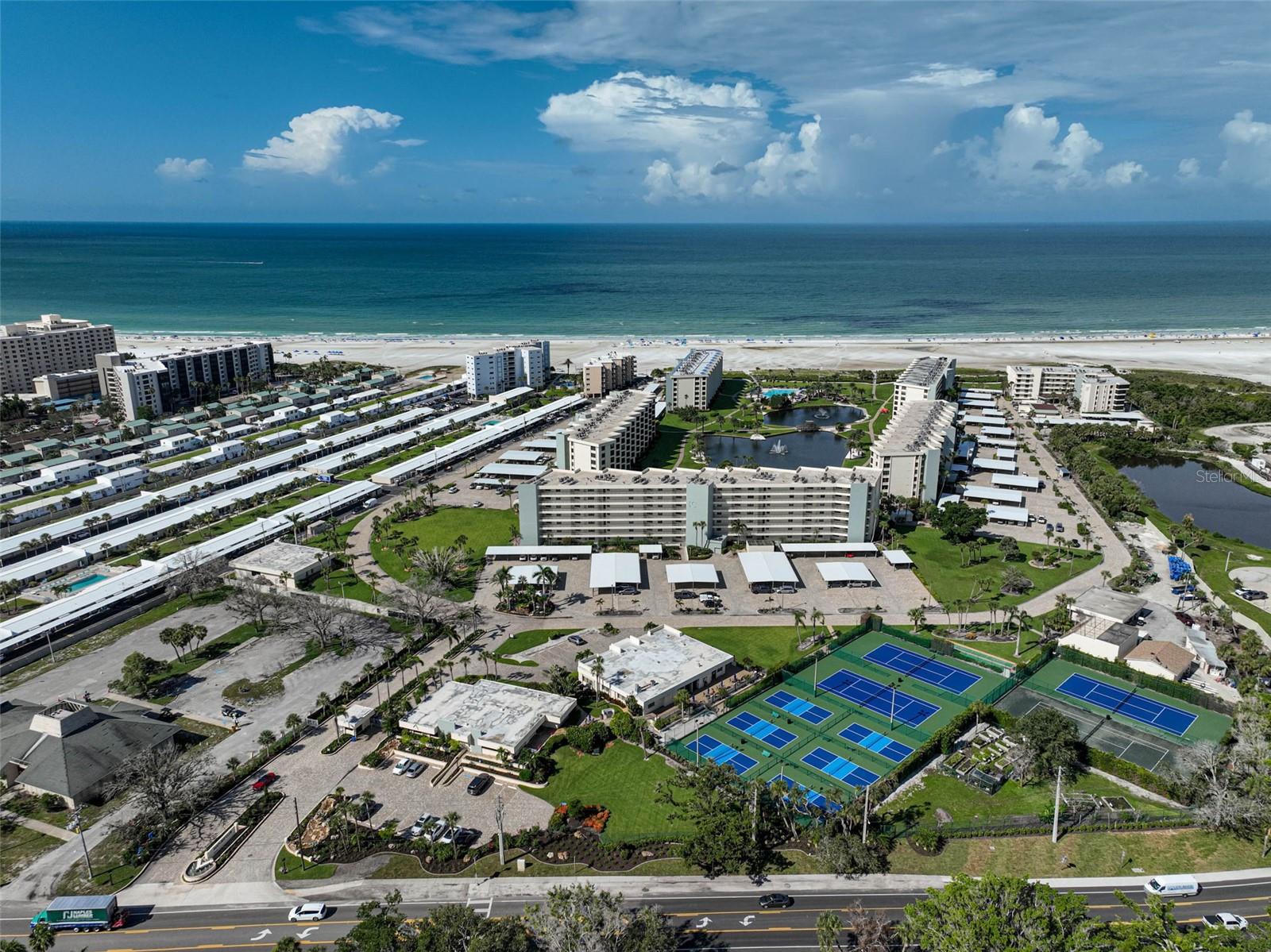 GULF & BAY CLUB PH 1 - Residential