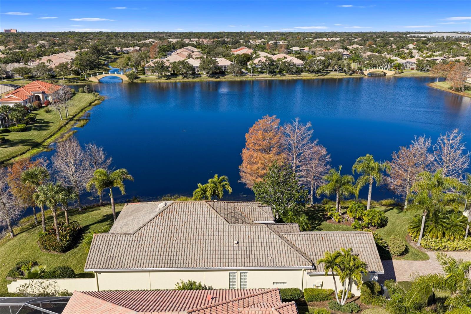 VILLAGEWALK - Residential