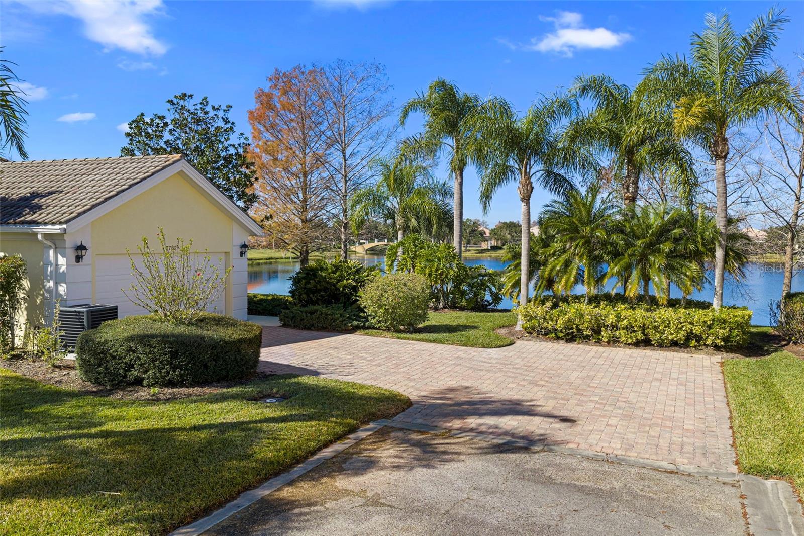 VILLAGEWALK - Residential