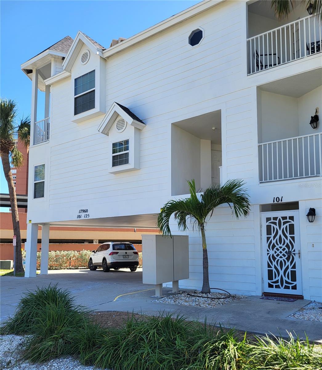 17960 GULF BOULEVARD 101