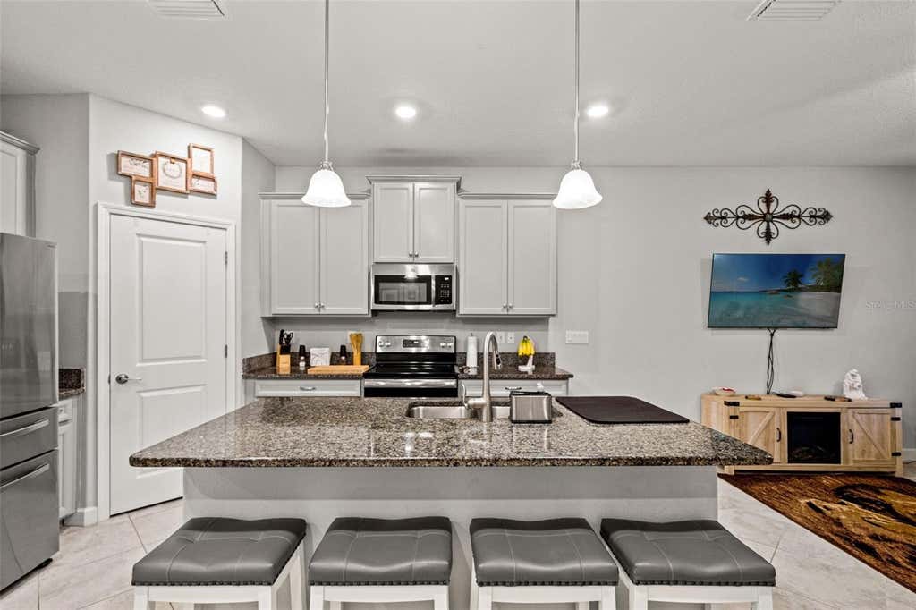 Photo of 6612 Citrus Creek Lane, Tampa, FL 33625 (MLS # TB8508365)