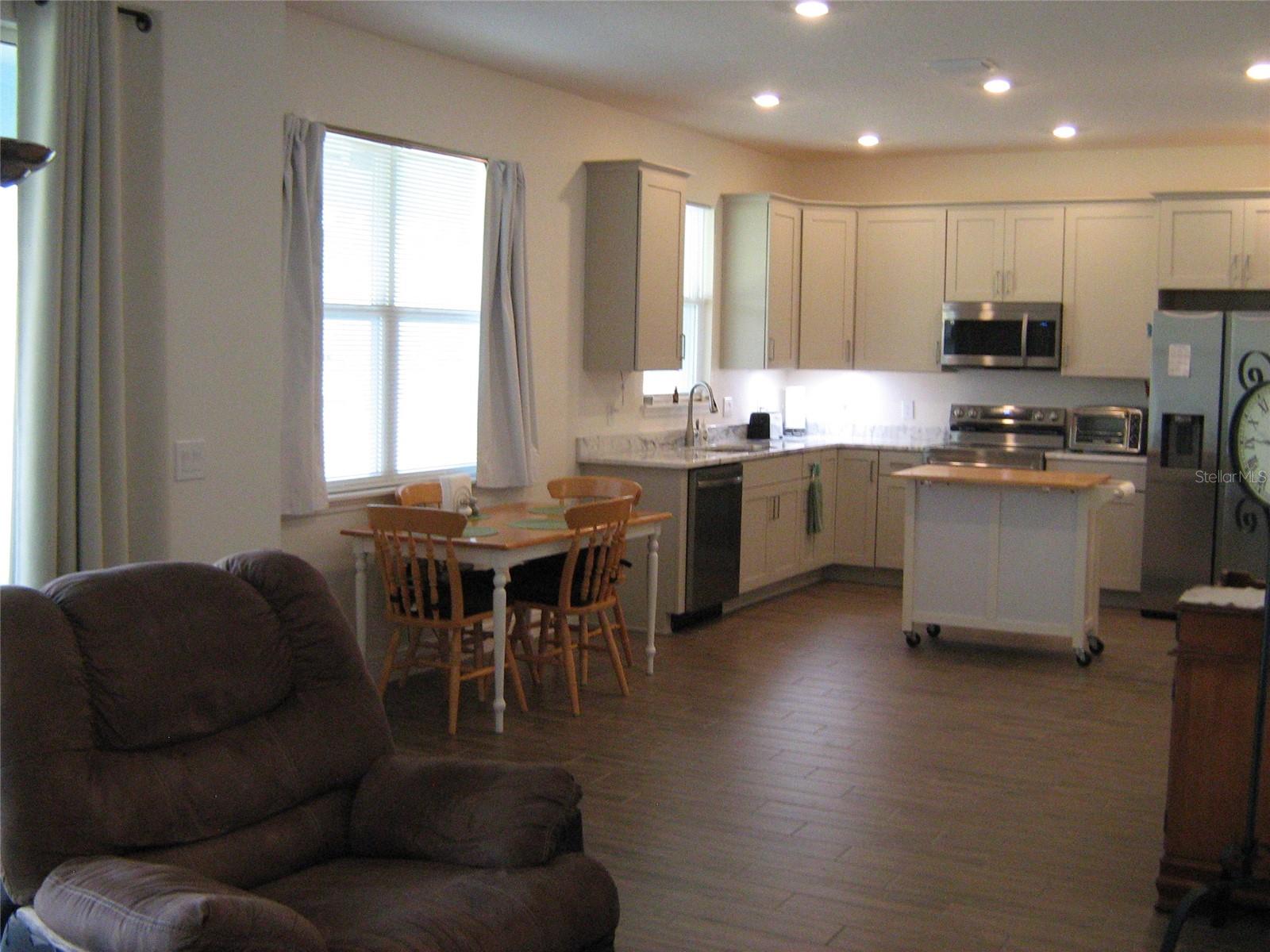 LAKES LADY LAKE - Residential