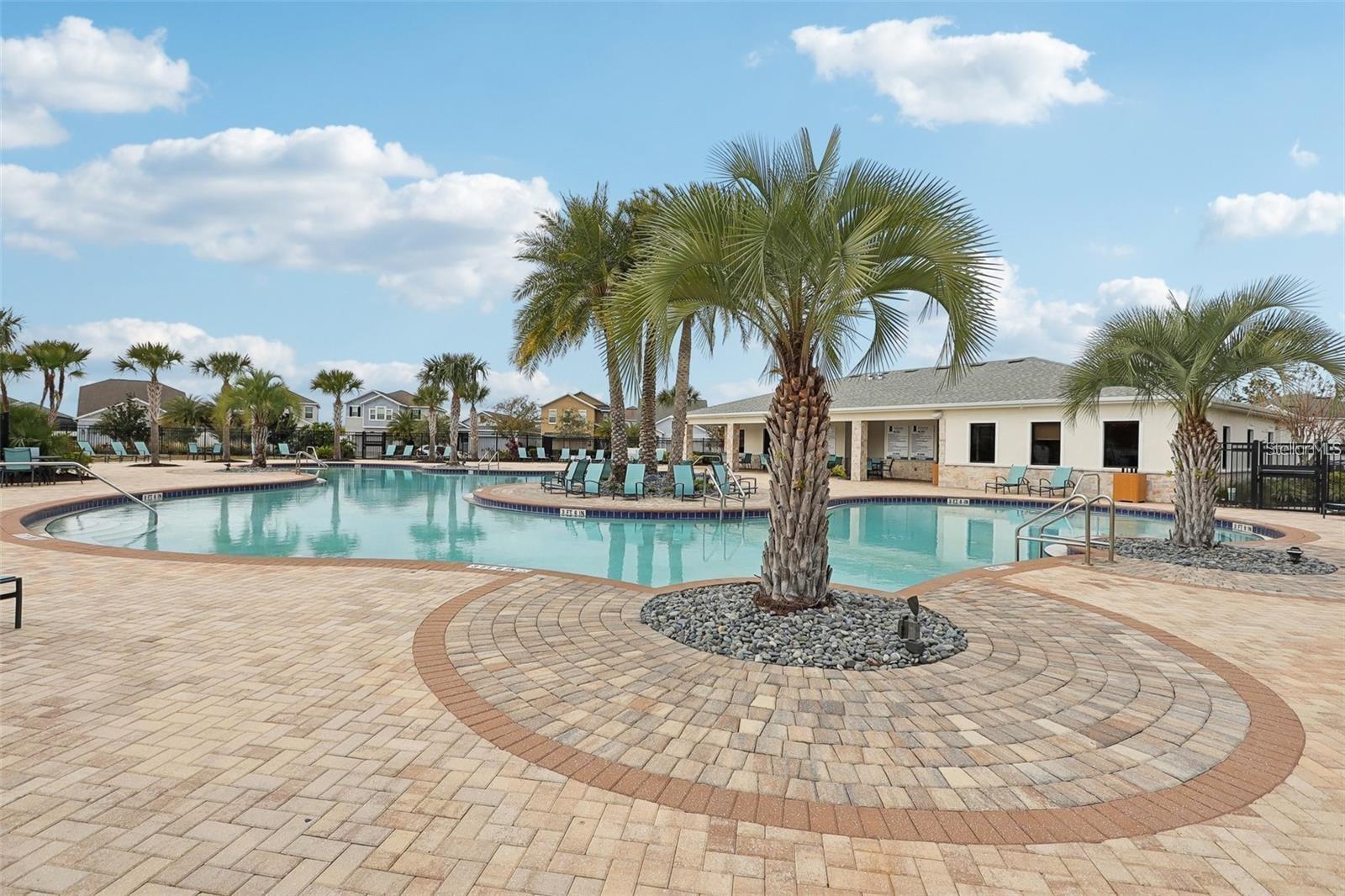 STORY LAKE-REFLECTIONS TOWNHOMES - Residential