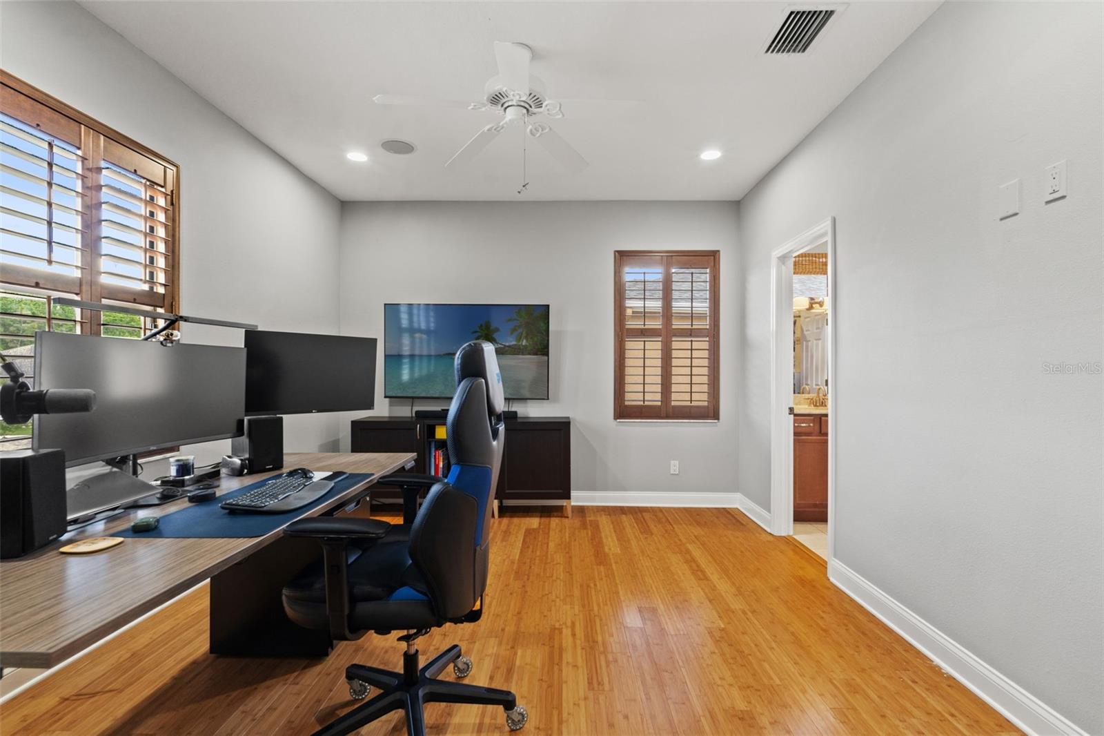 NINE EAGLES UNIT ONE SEC I - Residential