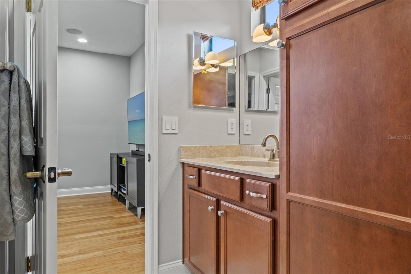NINE EAGLES UNIT ONE SEC I - Residential