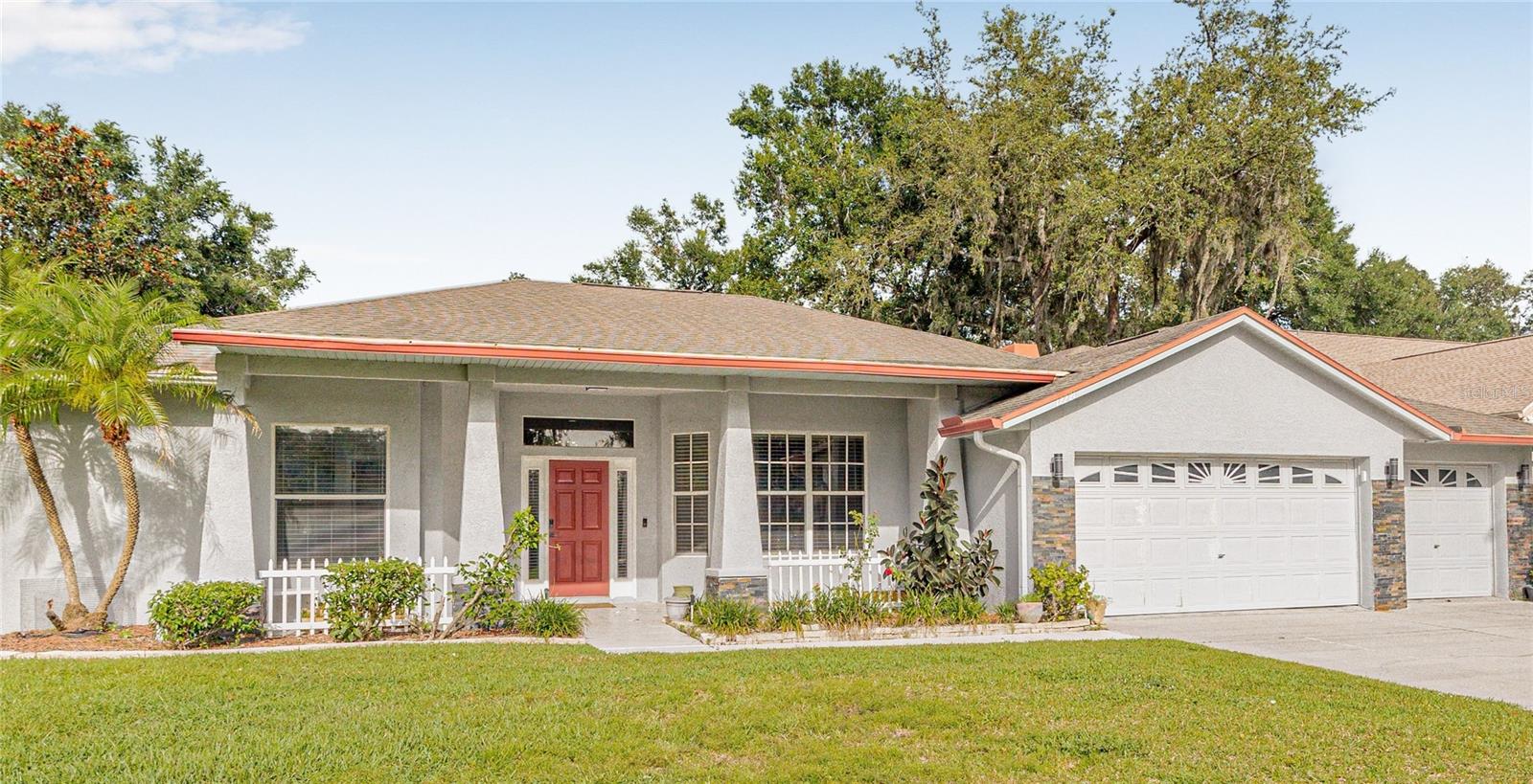 ROSA WOODS - Residential