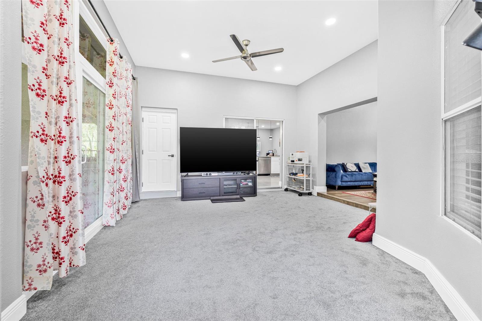 ROSA WOODS - Residential