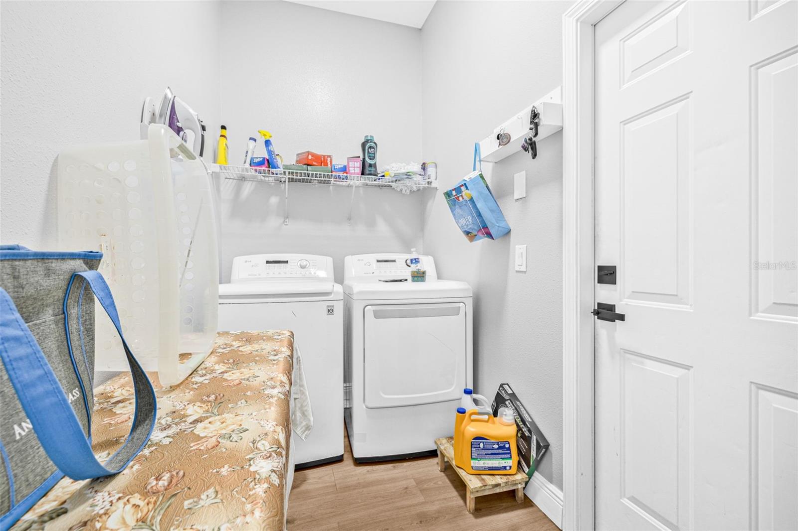 ROSA WOODS - Residential