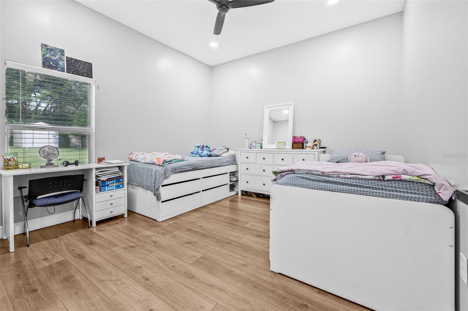 ROSA WOODS - Residential