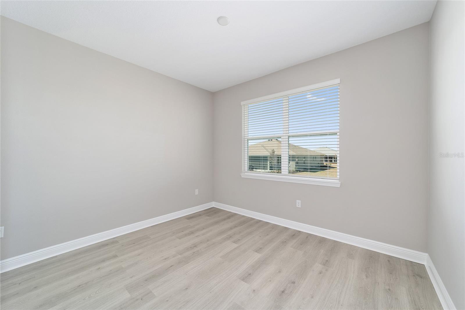 ON TOP OF THE WORLD - Residential