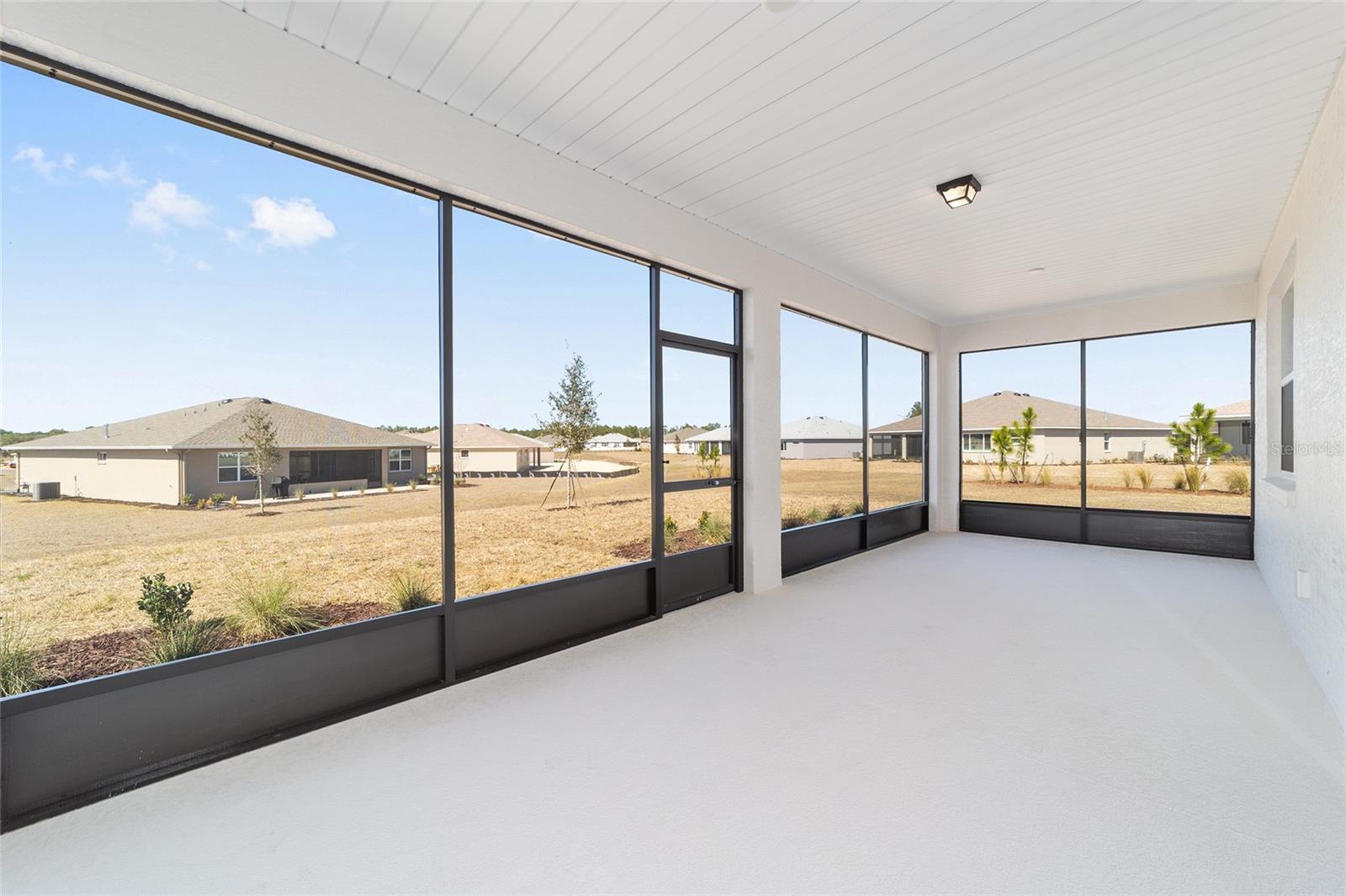 ON TOP OF THE WORLD - Residential