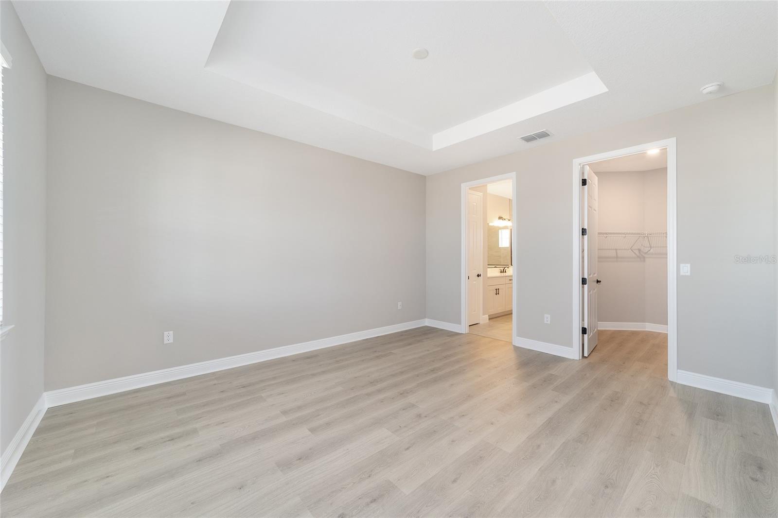 ON TOP OF THE WORLD - Residential