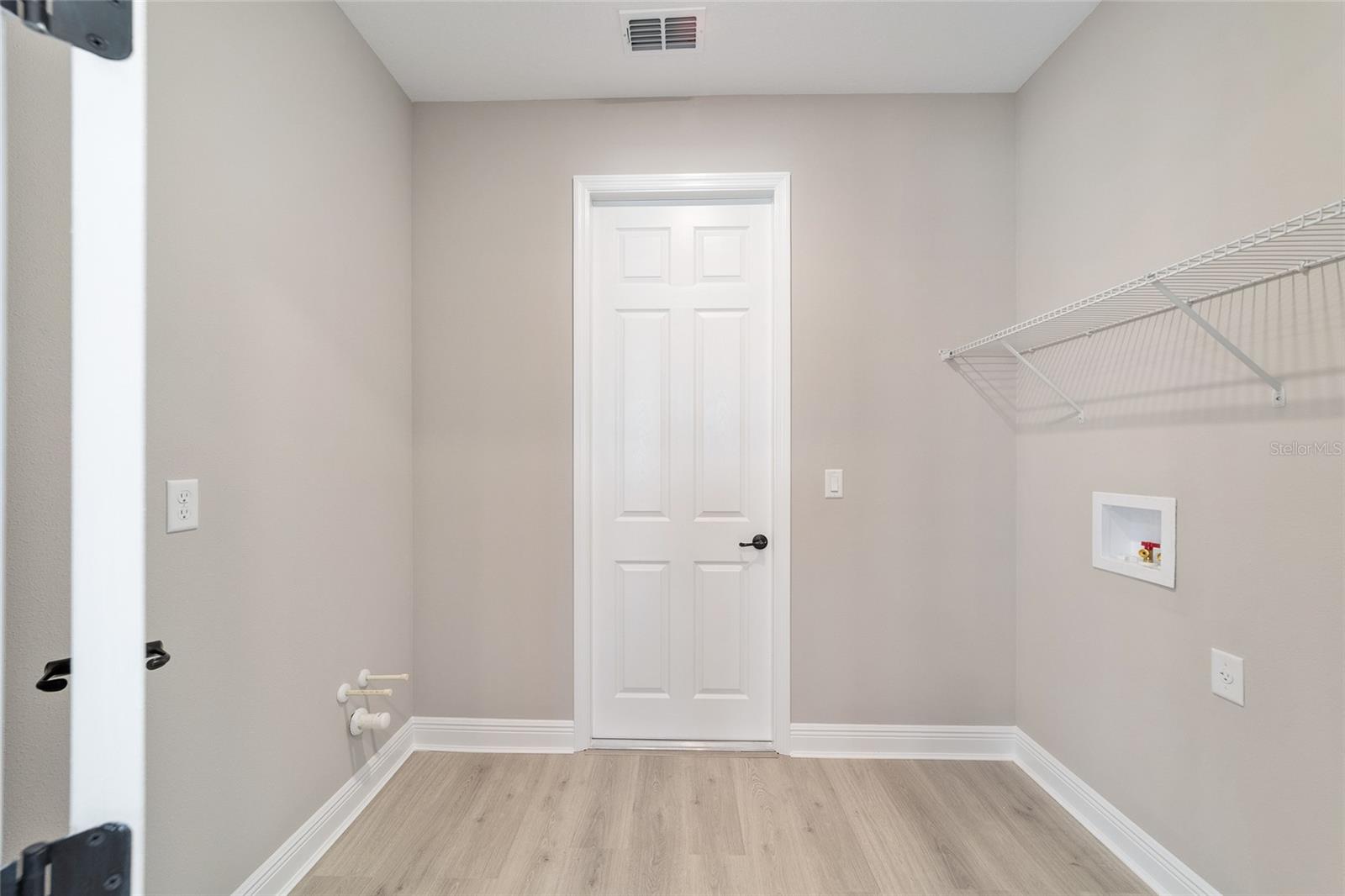 ON TOP OF THE WORLD - Residential