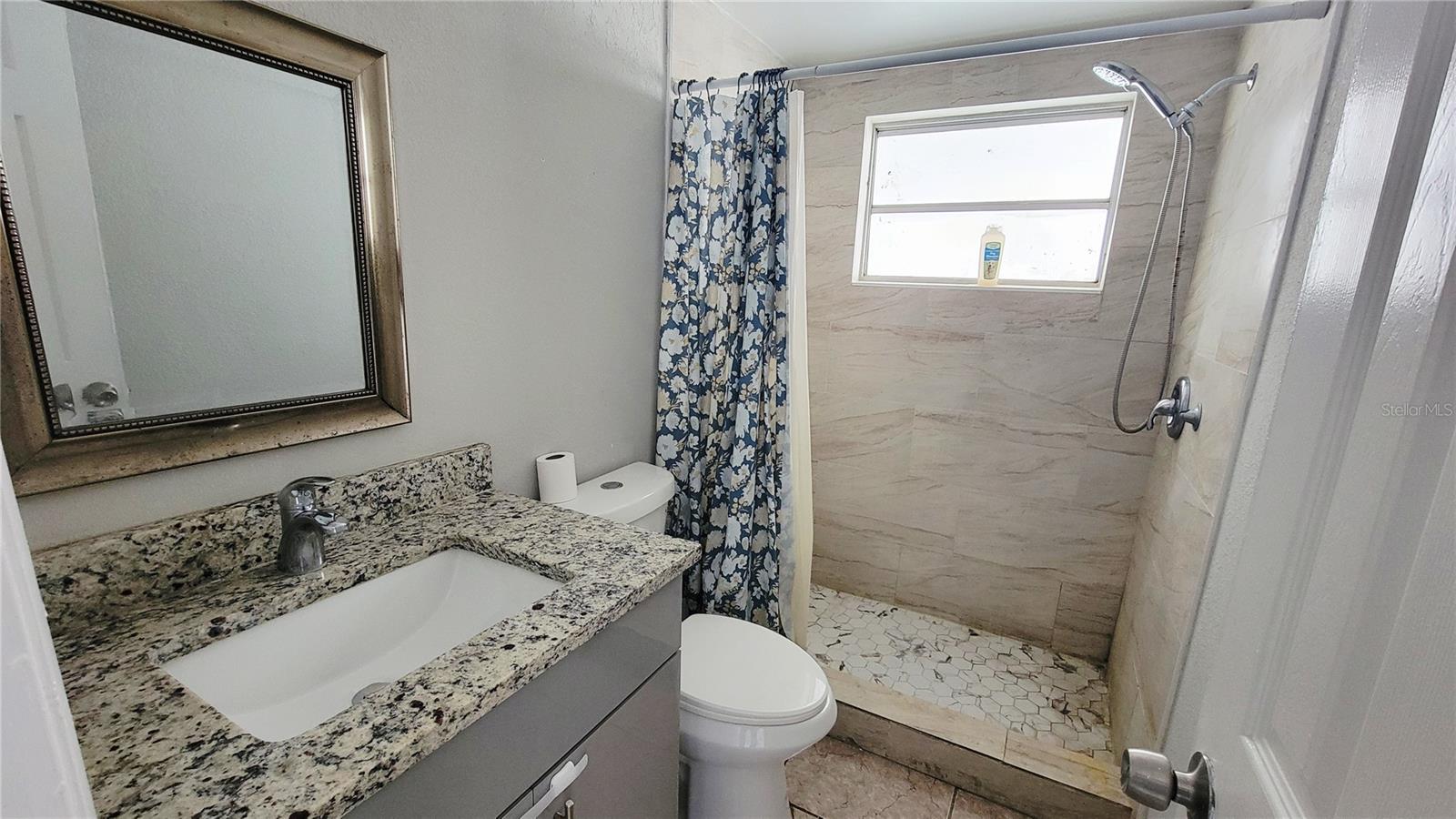 ALOHA GARDENS - Residential