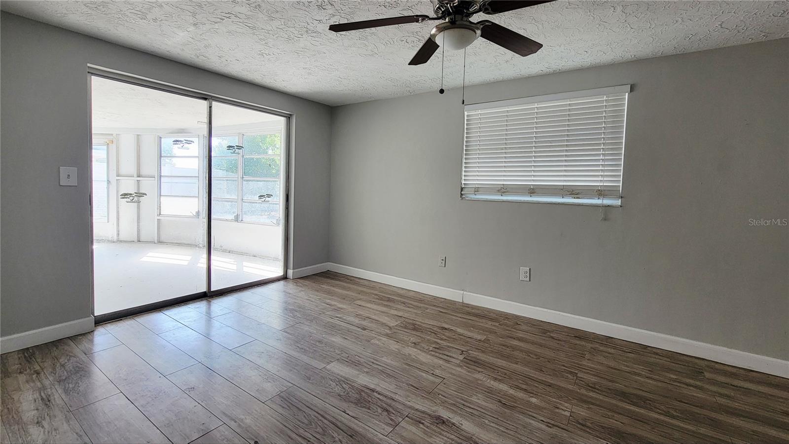 ALOHA GARDENS - Residential