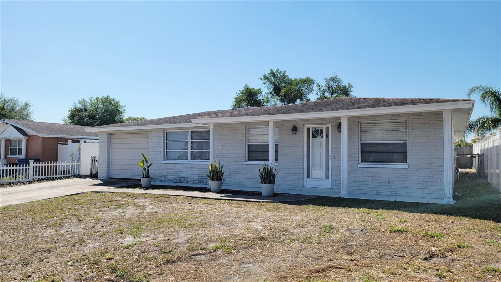 ALOHA GARDENS - Residential